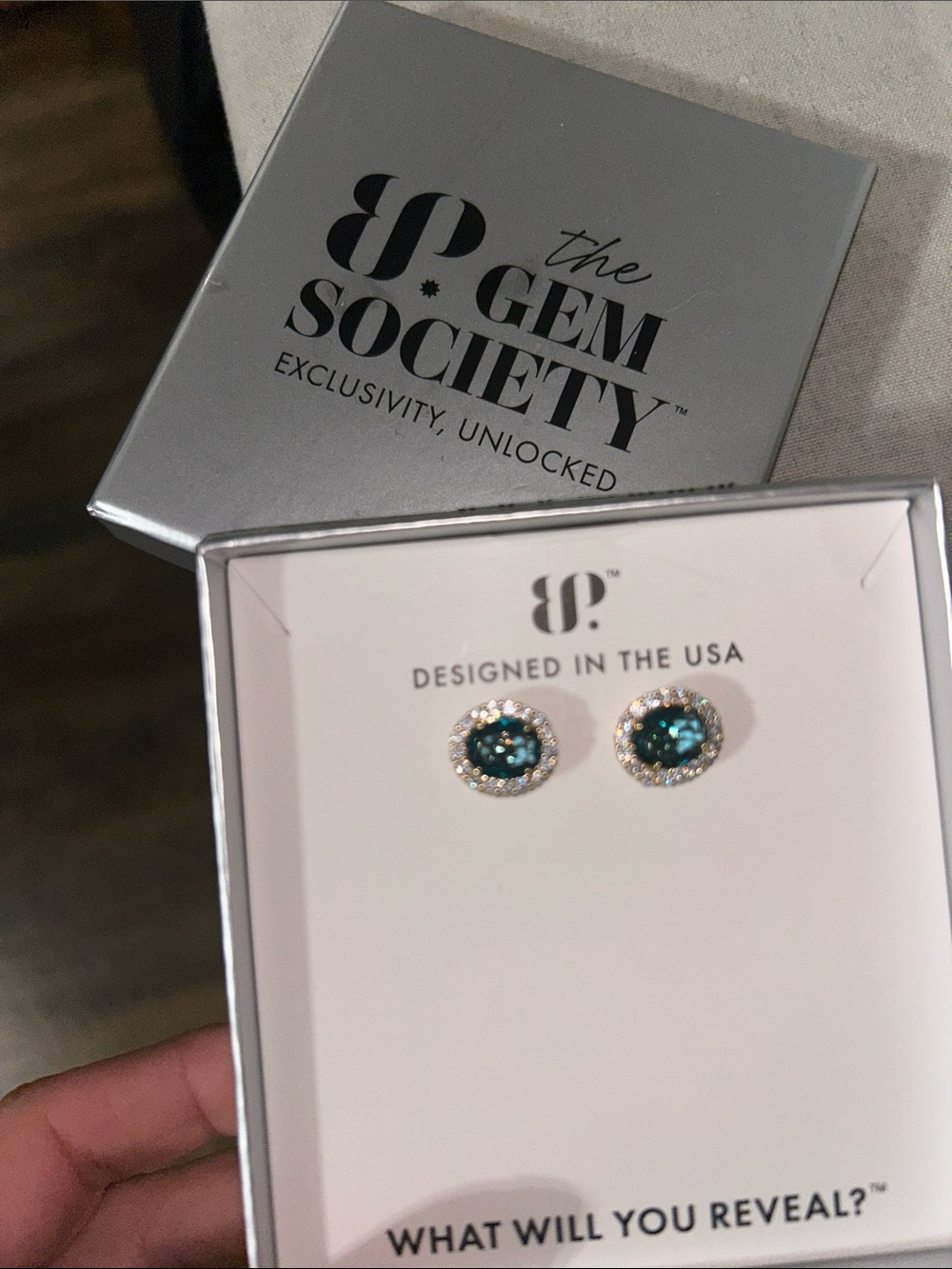 Bomb party paraiba 2424 earrings new